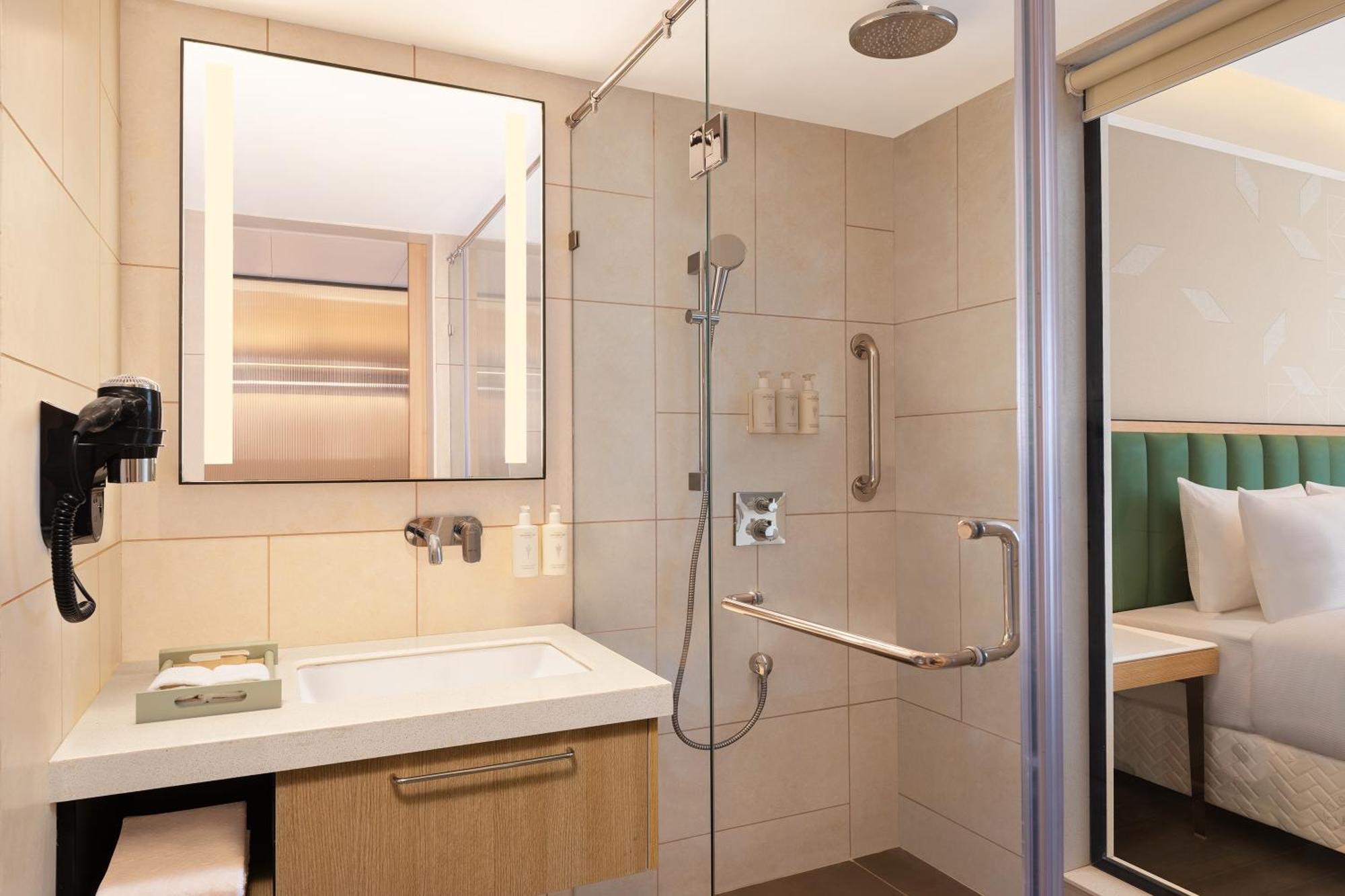 Hilton Garden Inn Surat City Centre Екстериор снимка